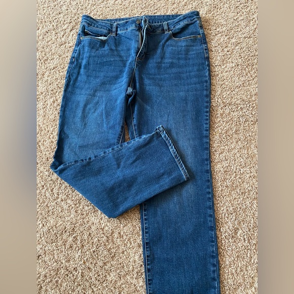 LIZ CLAIBORNE GIRLFRIEND Mid rise straight leg blue jeans - Picture 2 of 7